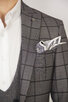 Pánský oblek Victor – detail přední části obleku a kapsy